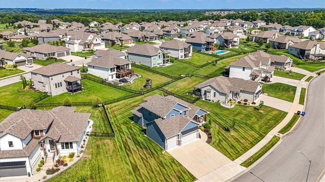 4721 NE Jamestown Drive, Lee's Summit, MO 64064