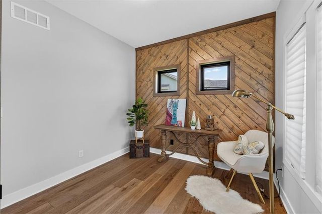 4721 NE Jamestown Drive, Lee's Summit, MO 64064