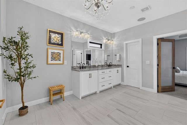 4721 NE Jamestown Drive, Lee's Summit, MO 64064