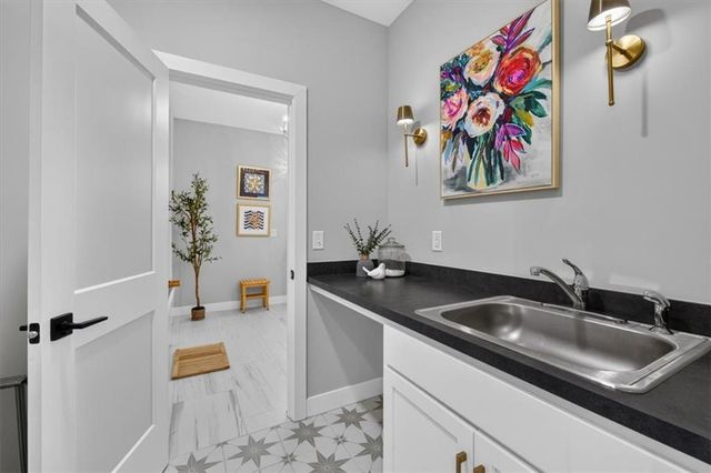 4721 NE Jamestown Drive, Lee's Summit, MO 64064