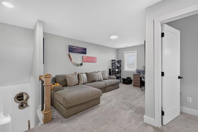 4721 NE Jamestown Drive, Lee's Summit, MO 64064