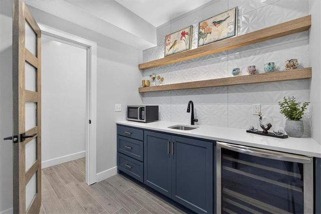 4721 NE Jamestown Drive, Lee's Summit, MO 64064