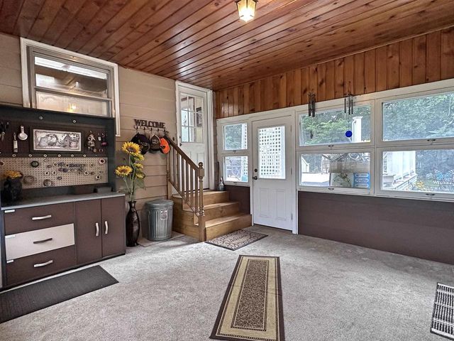 22 N Pine Street, Janesville, WI 53548
