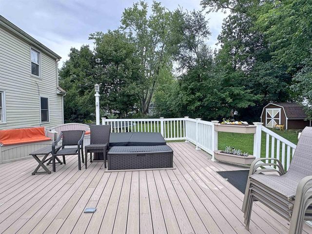 22 N Pine Street, Janesville, WI 53548