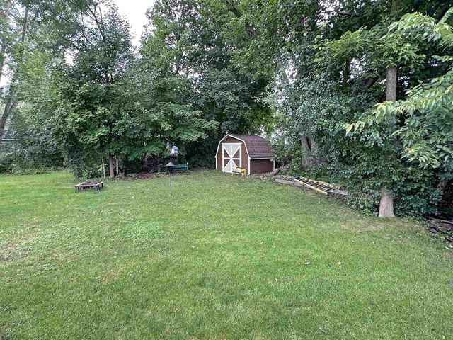 22 N Pine Street, Janesville, WI 53548
