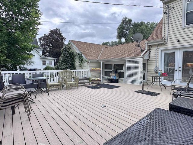 22 N Pine Street, Janesville, WI 53548