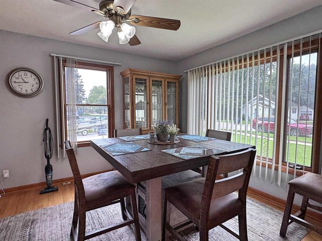22 N Pine Street, Janesville, WI 53548
