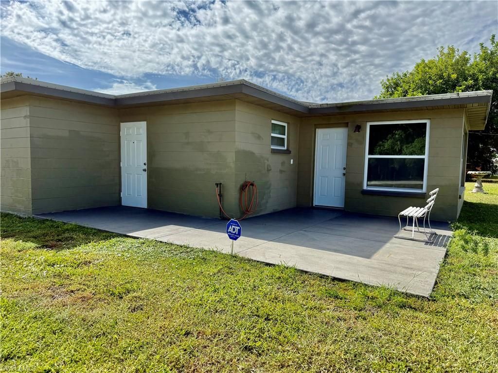 17 Kansas RD, LEHIGH ACRES, FL 33936 — photo 5