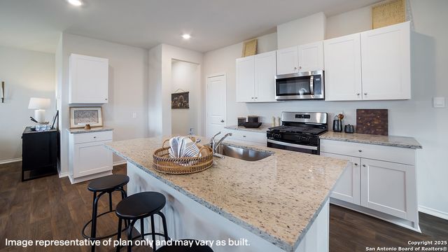 5803 Peacock Ore, San Antonio, TX 78253