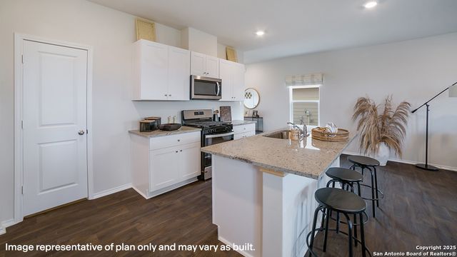 5803 Peacock Ore, San Antonio, TX 78253