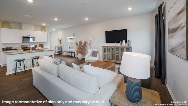 5803 Peacock Ore, San Antonio, TX 78253