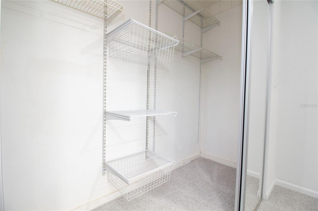 Image 16 of property listing at 10202 N BOULEVARD, Tampa, FL 33612