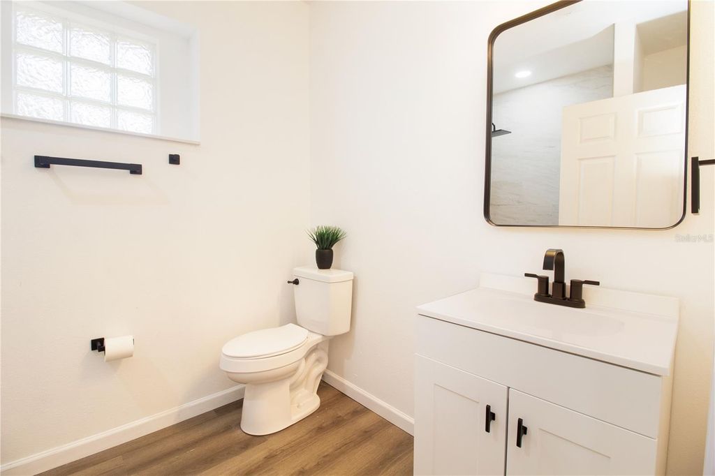 Image 18 of property listing at 10202 N BOULEVARD, Tampa, FL 33612