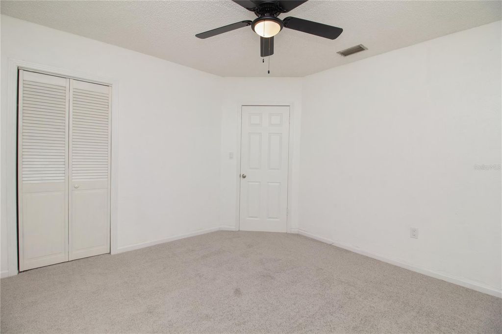 Image 24 of property listing at 10202 N BOULEVARD, Tampa, FL 33612