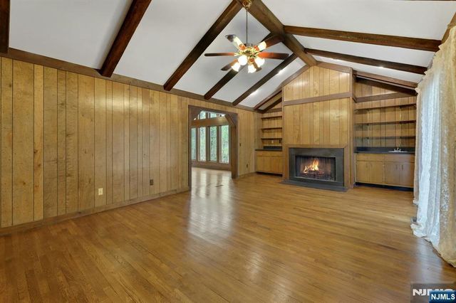 1138 High Mountain Road, Franklin Lakes, NJ 07417