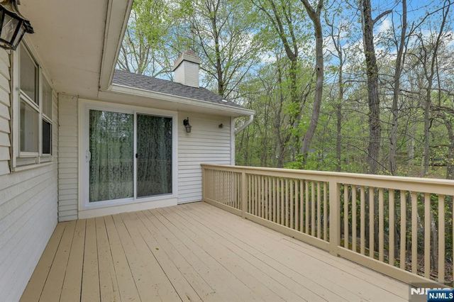 1138 High Mountain Road, Franklin Lakes, NJ 07417