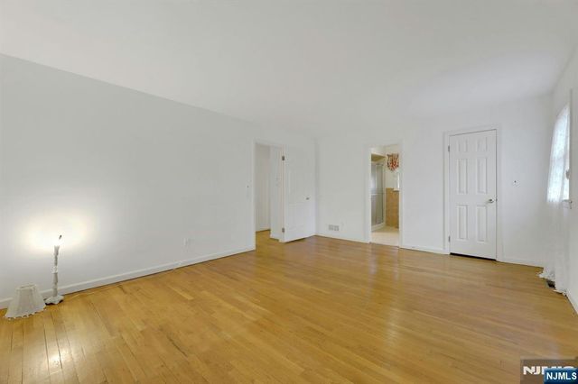 1138 High Mountain Road, Franklin Lakes, NJ 07417