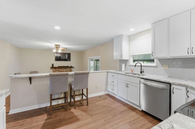 8715 Ripton Drive, Powell, OH 43065