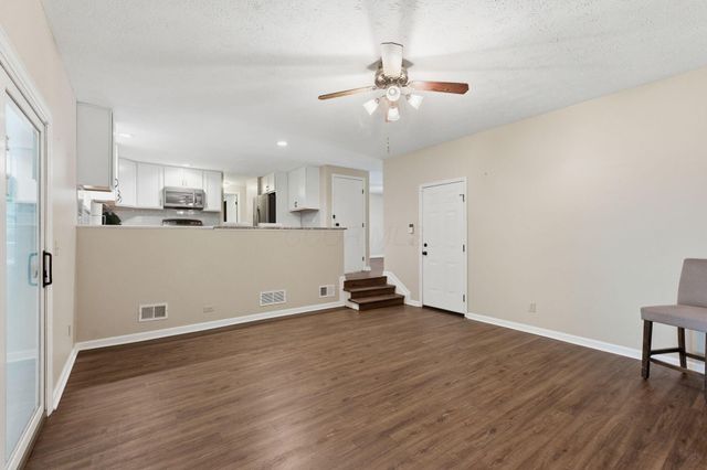 8715 Ripton Drive, Powell, OH 43065