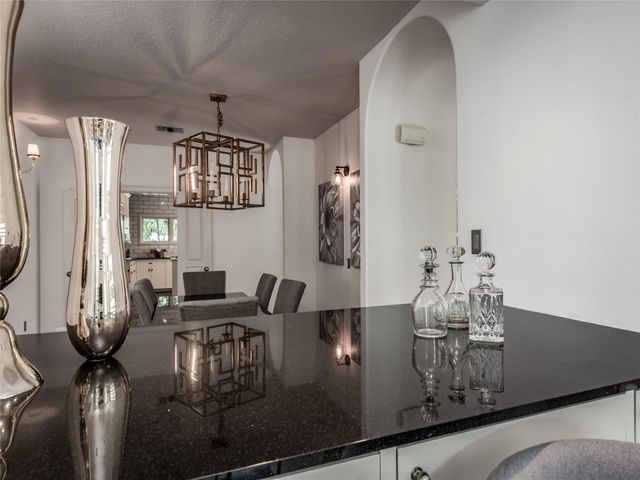 2108 Driscoll Street, Houston, TX 77019