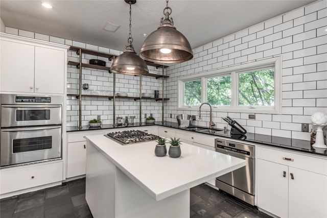 2108 Driscoll Street, Houston, TX 77019