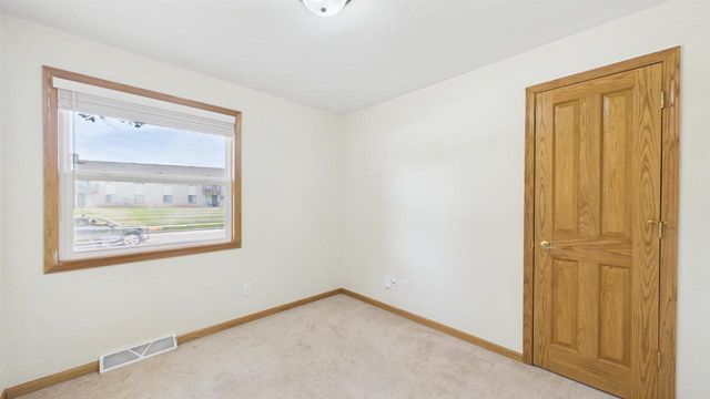2208 N LINWOOD AVENUE, Appleton, WI 54914