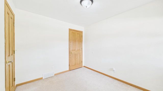 2208 N LINWOOD AVENUE, Appleton, WI 54914