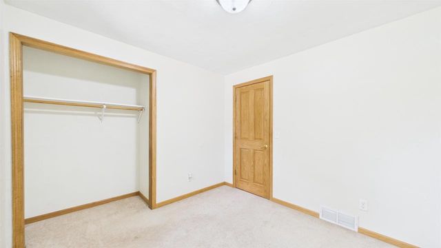 2208 N LINWOOD AVENUE, Appleton, WI 54914