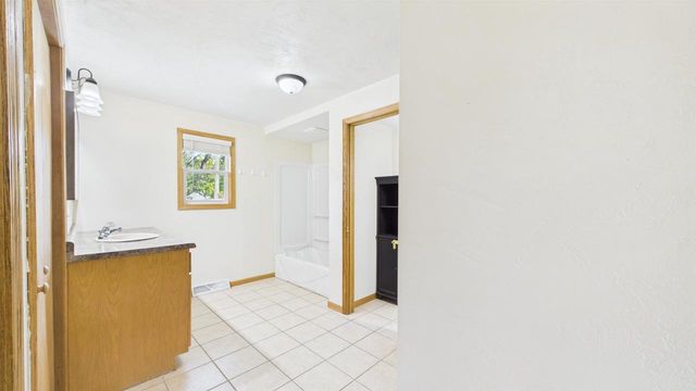 2208 N LINWOOD AVENUE, Appleton, WI 54914