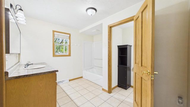 2208 N LINWOOD AVENUE, Appleton, WI 54914