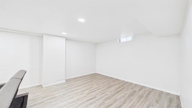 2208 N LINWOOD AVENUE, Appleton, WI 54914