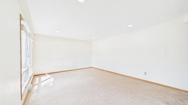 2208 N LINWOOD AVENUE, Appleton, WI 54914
