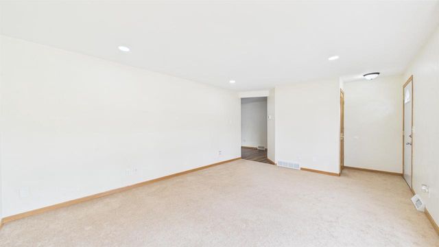 2208 N LINWOOD AVENUE, Appleton, WI 54914