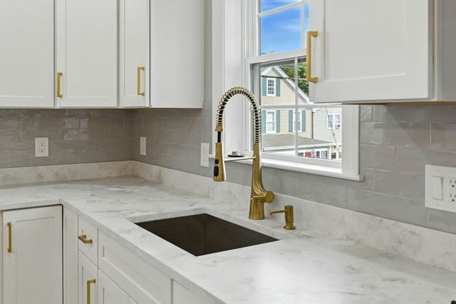 11 Washington Street 7, Ipswich, MA 01938