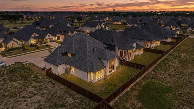 925 Shady Oaks Drive, Rockwall, TX 75087