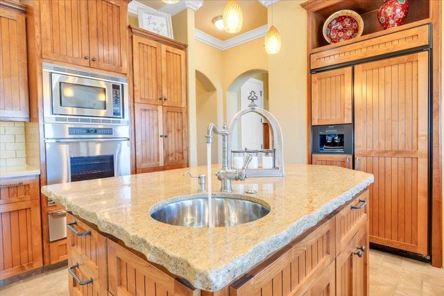 2491 Oak Creek Dr, Copperopolis, CA 95228