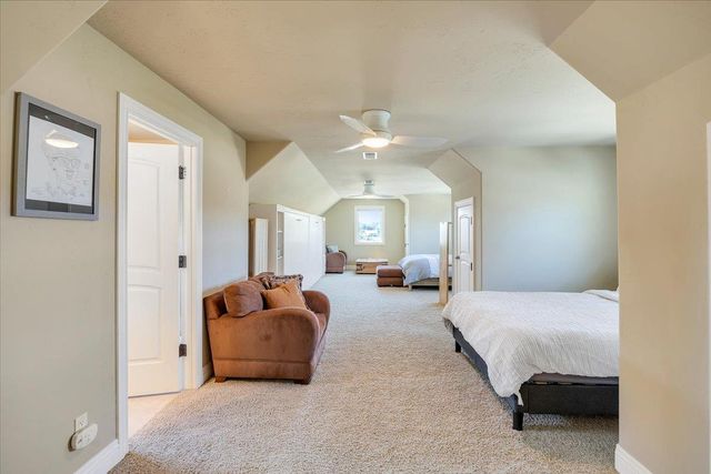 2491 Oak Creek Dr, Copperopolis, CA 95228