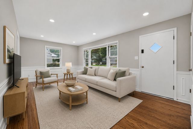 415 Alma Terrace, Cary, IL 60013