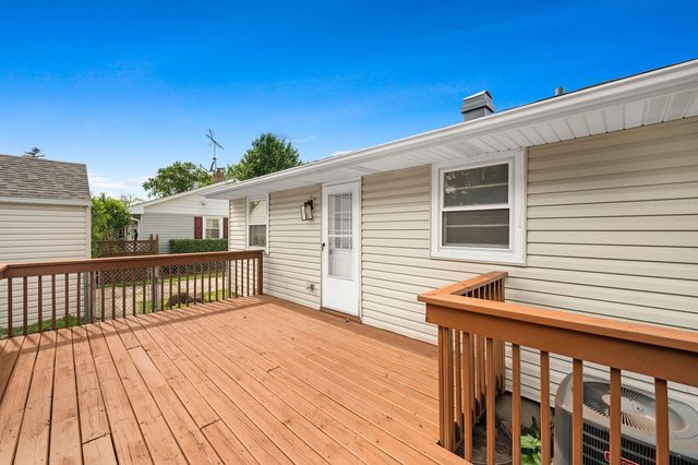 415 Alma Terrace, Cary, IL 60013