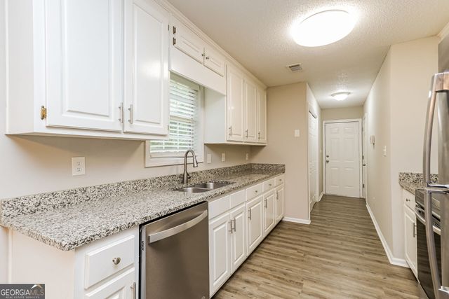 1235 Browns Country Lane, Locust Grove, GA 30248