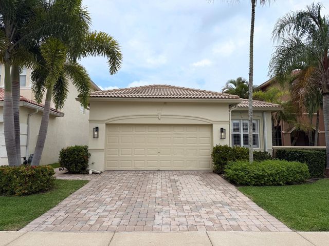 167 Isle Verde Way, Palm Beach Gardens, FL 33418