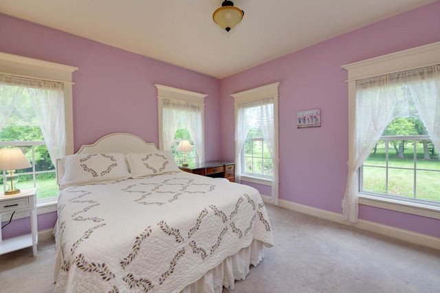 8050 W Mequon ROAD, Mequon, WI 53097