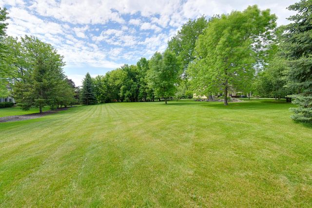 8050 W Mequon ROAD, Mequon, WI 53097
