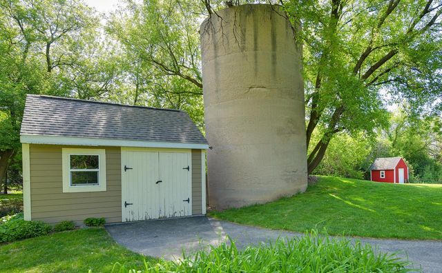 8050 W Mequon ROAD, Mequon, WI 53097