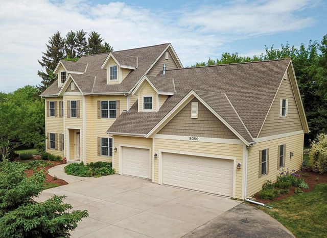 8050 W Mequon ROAD, Mequon, WI 53097