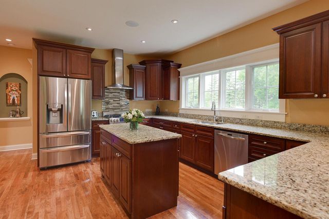 8050 W Mequon ROAD, Mequon, WI 53097
