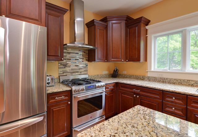 8050 W Mequon ROAD, Mequon, WI 53097