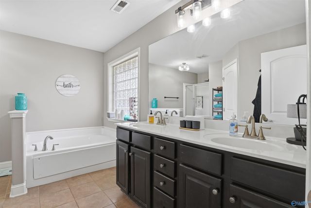 24614 Silent Spring Drive, Athens, AL 35613