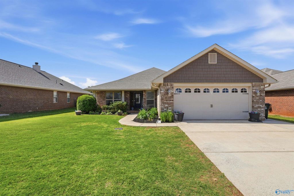 24614 Silent Spring Drive, Athens, AL 35613
