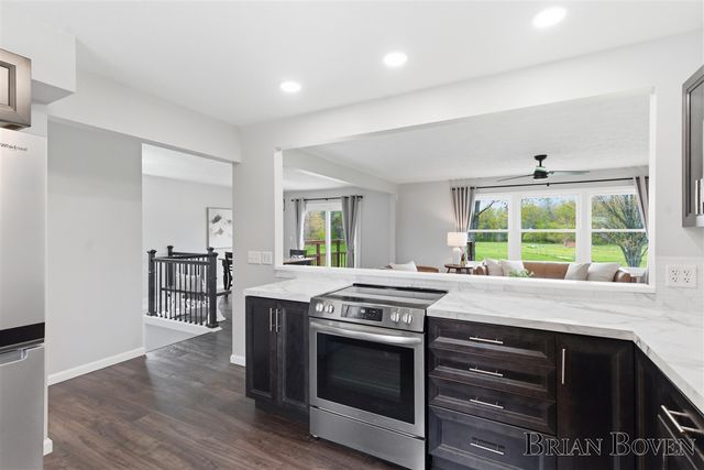 9001 Myers Lake Avenue, Rockford, MI 49341